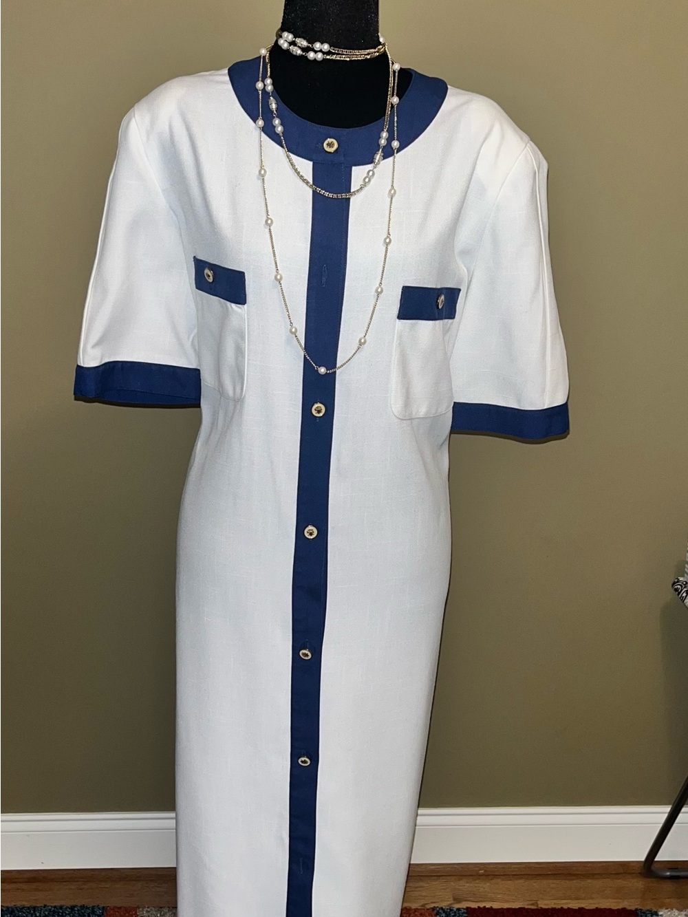 1980’s R&K Originals Classic White and Navy Button-Front Women’s Dress